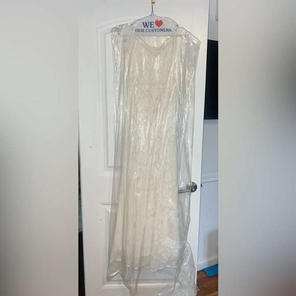 House of CB Joan Ivory Lace Up Back Maxi Dress Size M - Picture 7 of 14